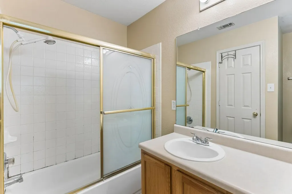 1519 Miss Allisons Way Pflugerville TX 78660