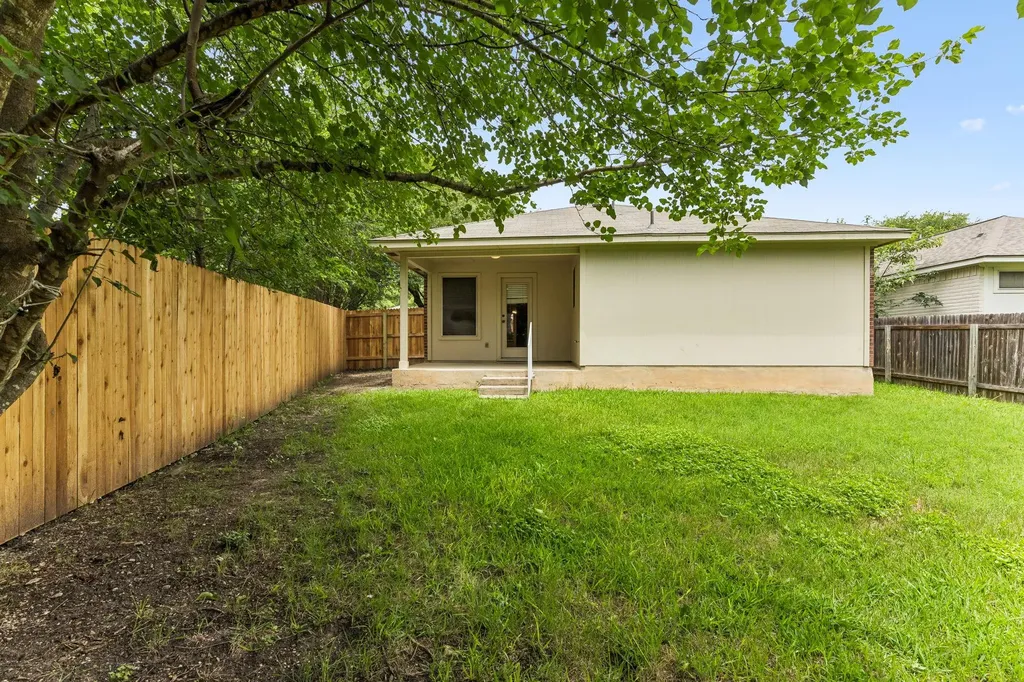 1519 Miss Allisons Way Pflugerville TX 78660