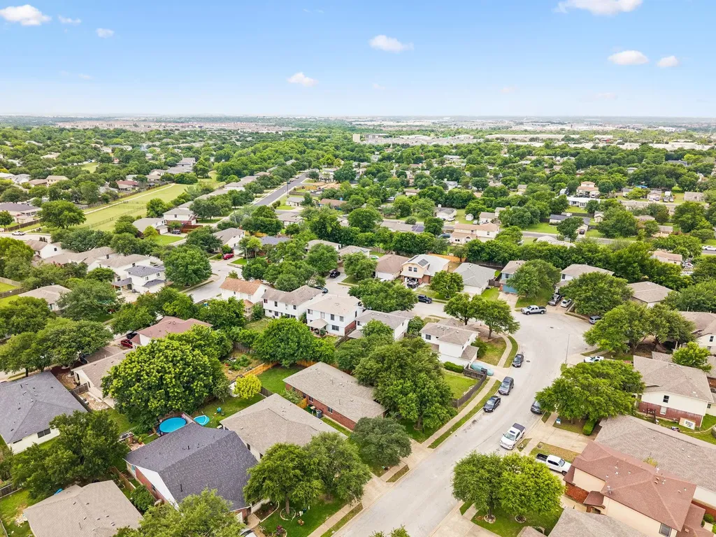 1519 Miss Allisons Way Pflugerville TX 78660