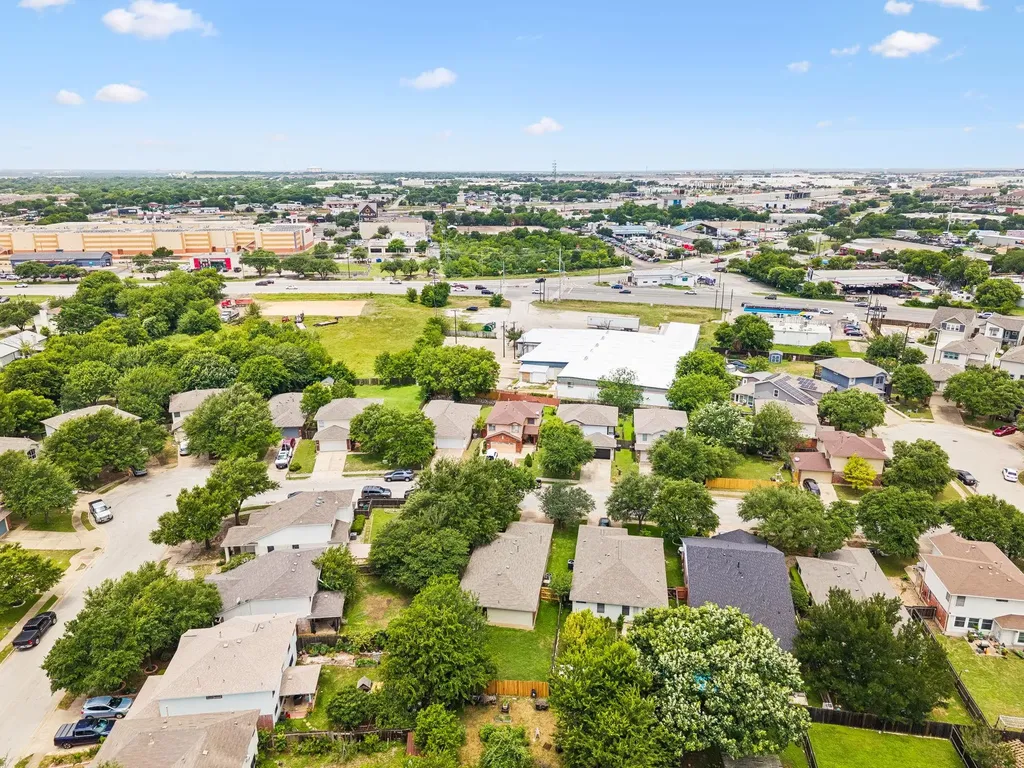 1519 Miss Allisons Way Pflugerville TX 78660