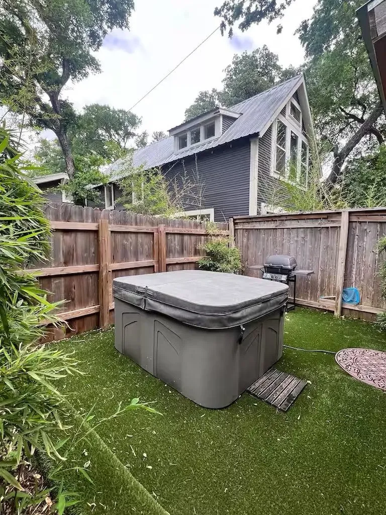 307 E 35th Street Austin TX 78705