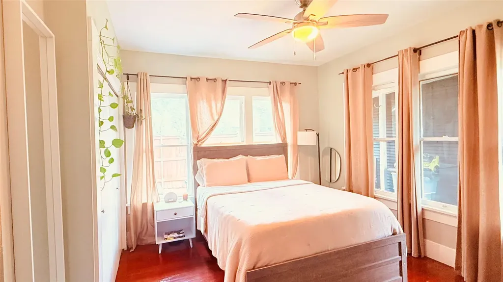 307 E 35th Street Austin TX 78705