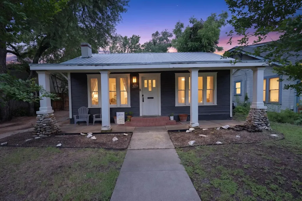 307 E 35th Street Austin TX 78705