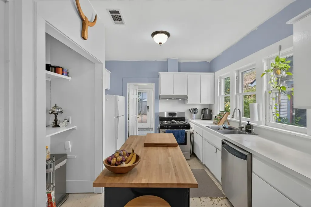 307 E 35th Street Austin TX 78705