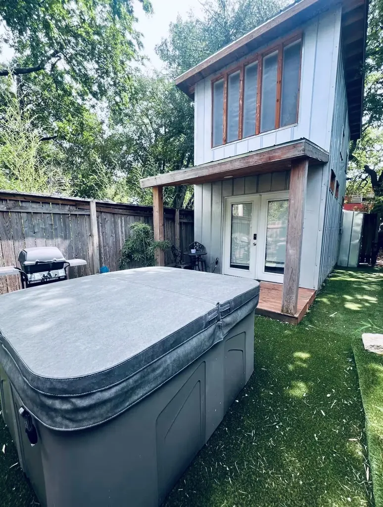 307 E 35th Street Austin TX 78705