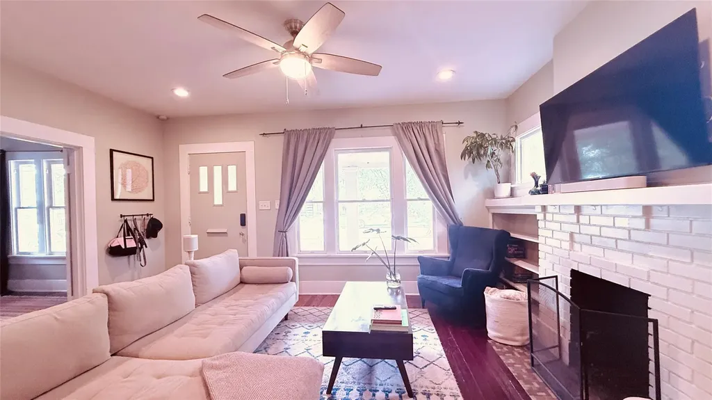 307 E 35th Street Austin TX 78705