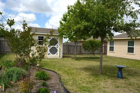 1522 Wedgewood Cove Lockhart TX 78644