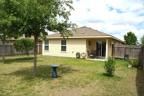 1522 Wedgewood Cove Lockhart TX 78644