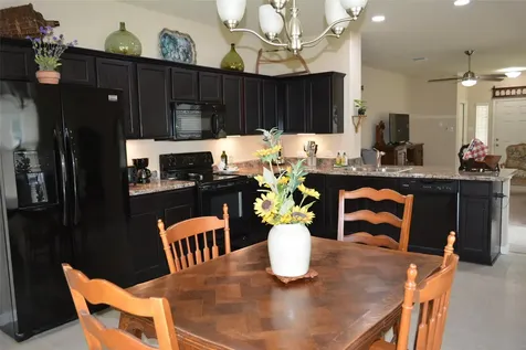 1522 Wedgewood Cove Lockhart TX 78644