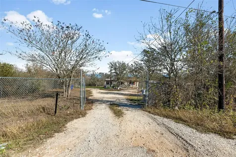 214 The Ranch Road Del Valle TX 78617
