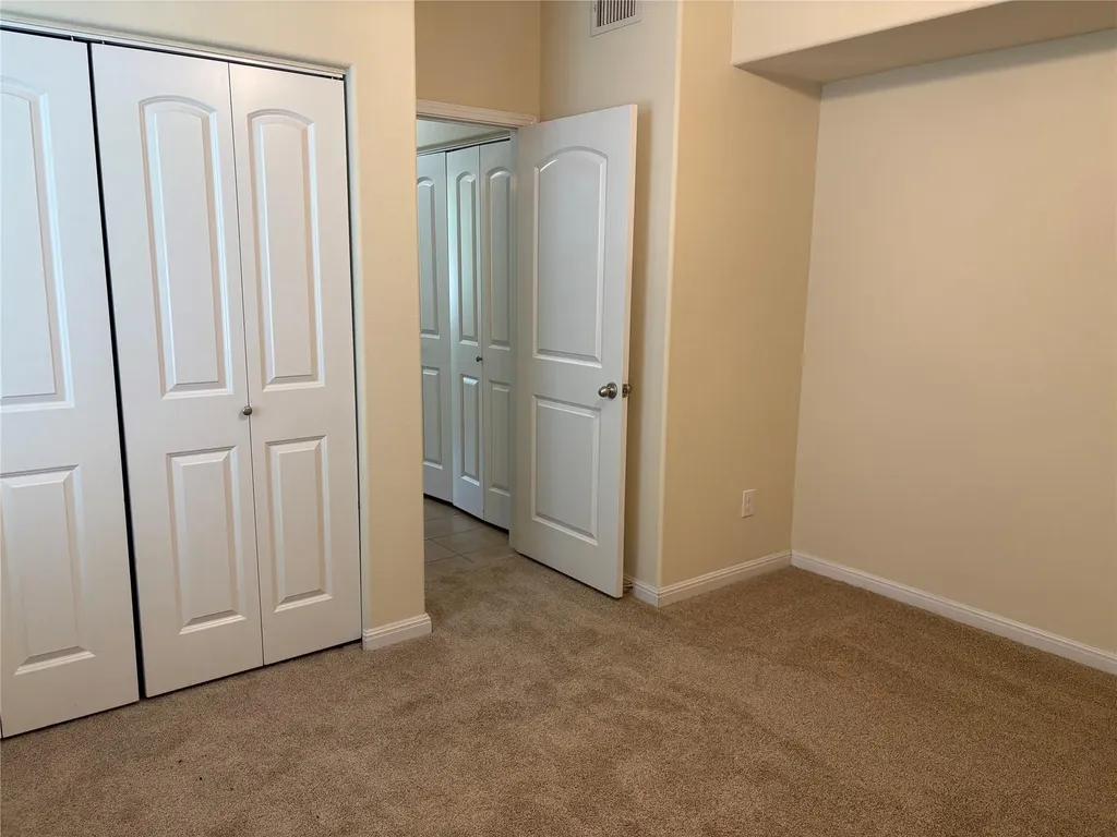 1076 Sanders Kyle TX 78640