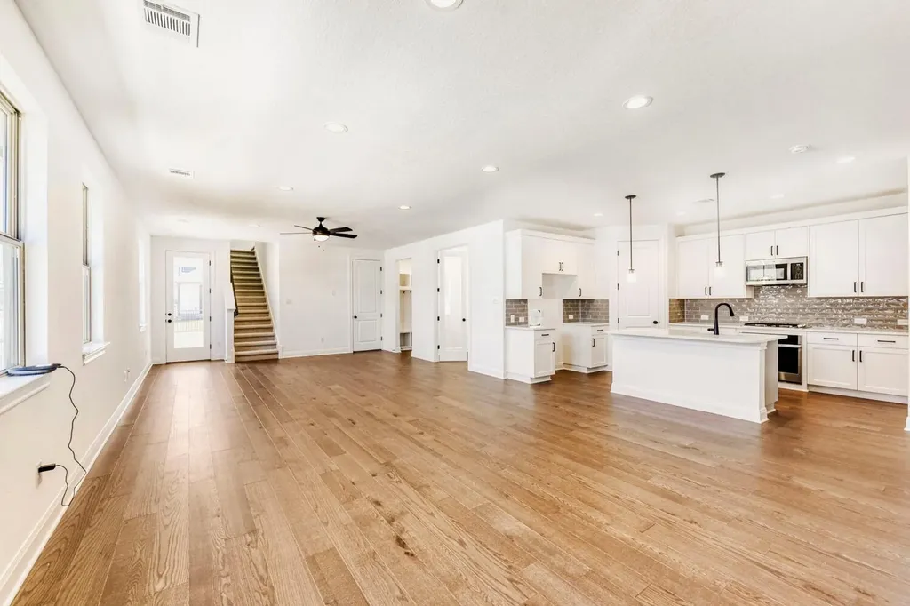 338 Orleanian Drive Buda TX 78610