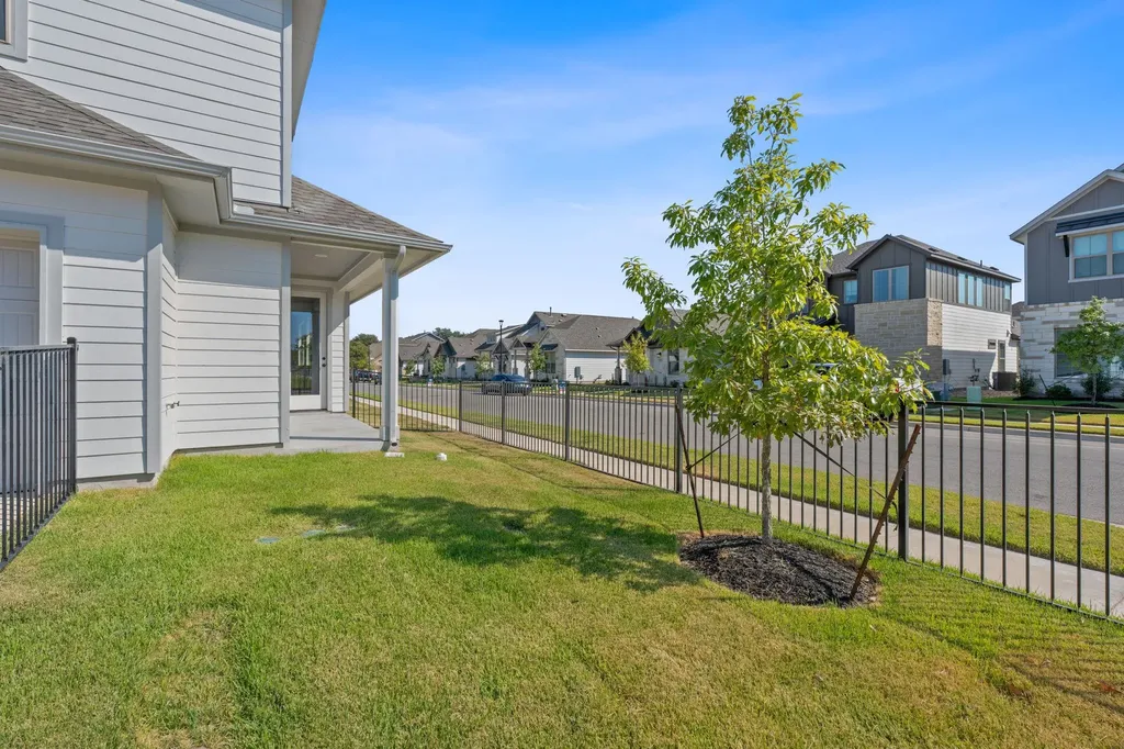 338 Orleanian Drive Buda TX 78610