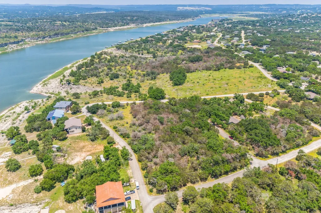 1604 Dove Road Lago Vista TX 78645