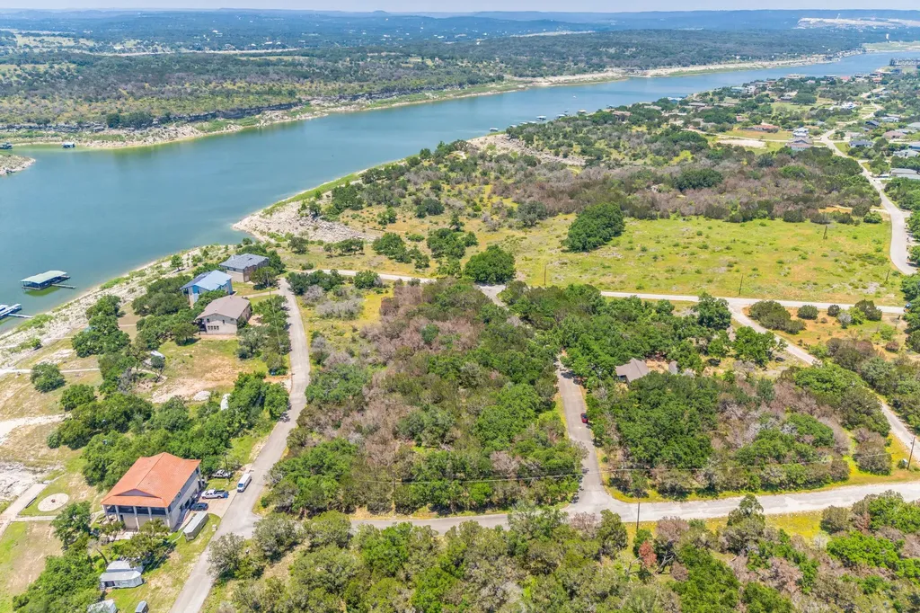 1604 Dove Road Lago Vista TX 78645