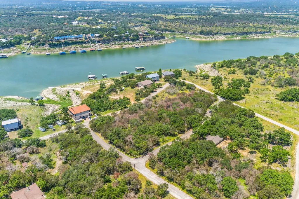 1604 Dove Road Lago Vista TX 78645