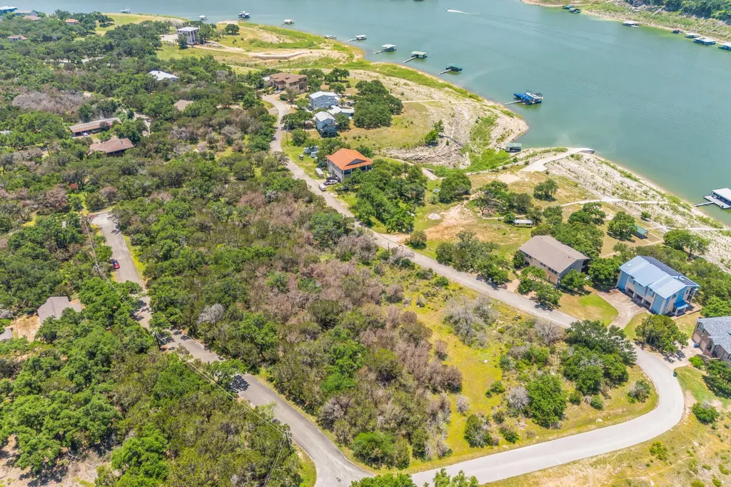 1604 Dove Road Lago Vista TX 78645