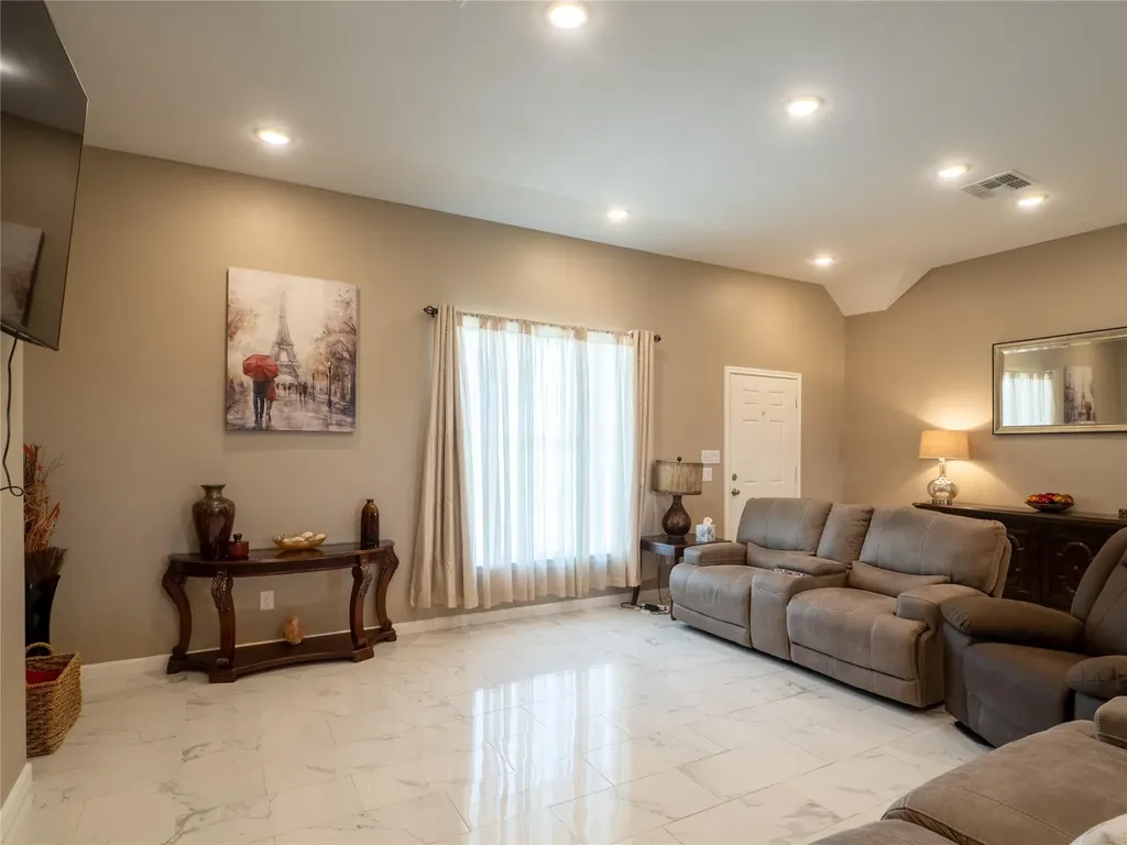 140 Daniel Drive Bertram TX 78605