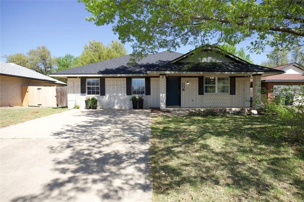 618 Bent Wood Drive Leander TX 78641