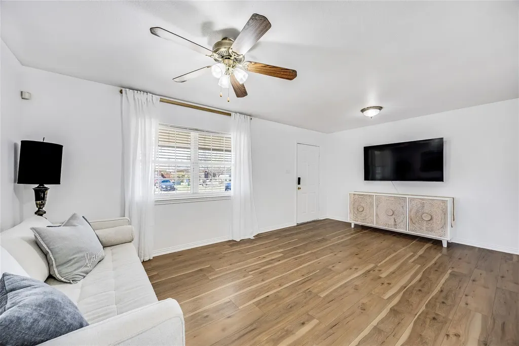 618 Bent Wood Drive Leander TX 78641