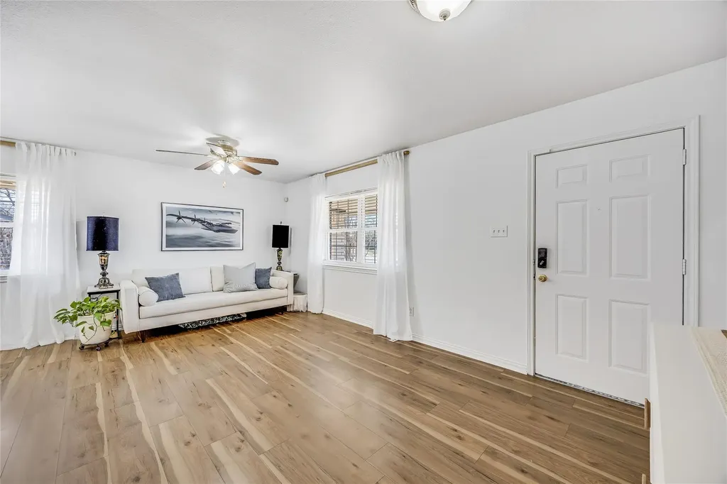 618 Bent Wood Drive Leander TX 78641