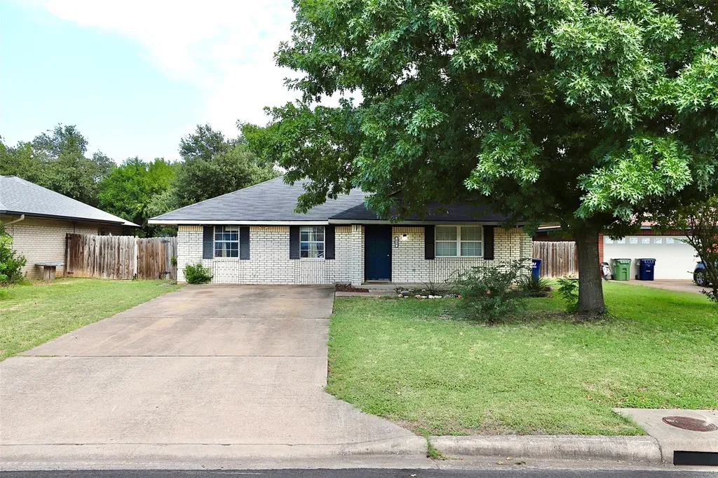 618 Bent Wood Drive Leander TX 78641
