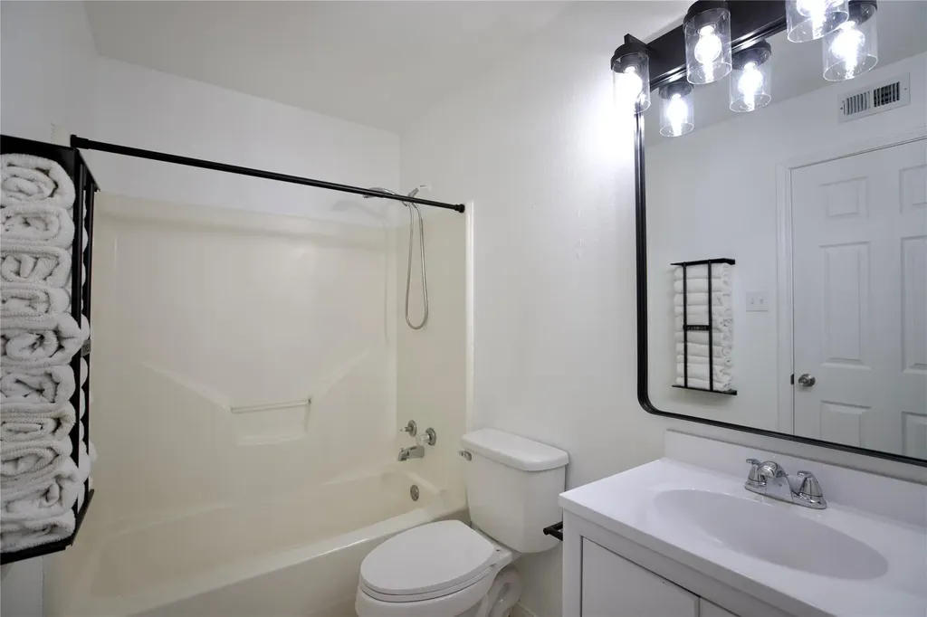 618 Bent Wood Drive Leander TX 78641