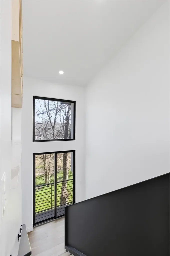 5013 Rob Scott Street Austin TX 78721