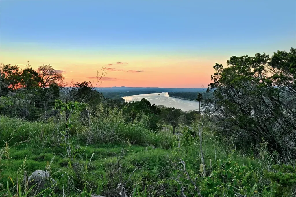 1711 W Fm 2147 Marble Falls TX 78654