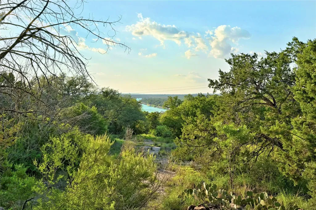1711 W Fm 2147 Marble Falls TX 78654