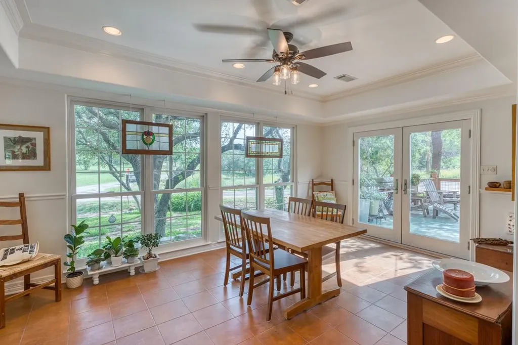 1106 N Shorewood Drive Granite Shoals TX 78654