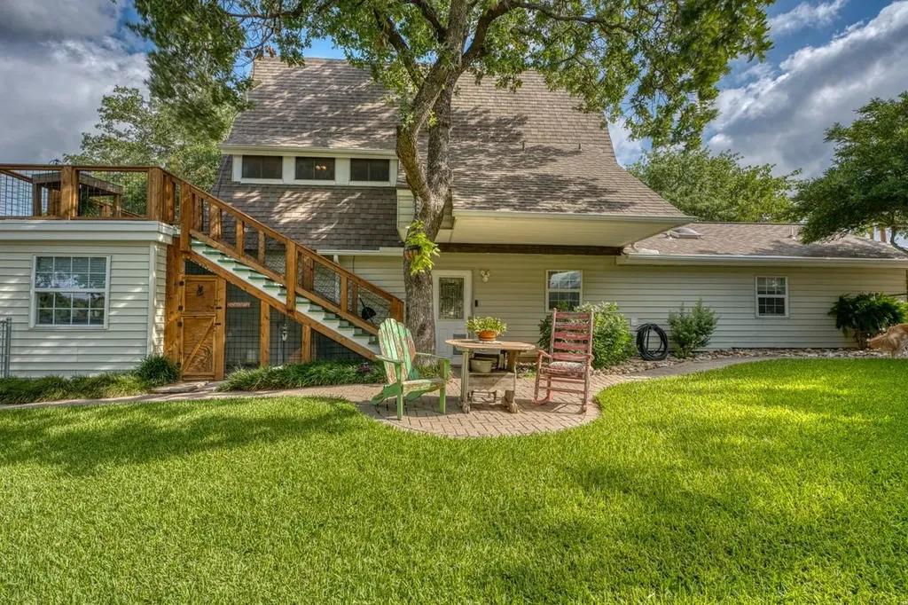 1106 N Shorewood Drive Granite Shoals TX 78654