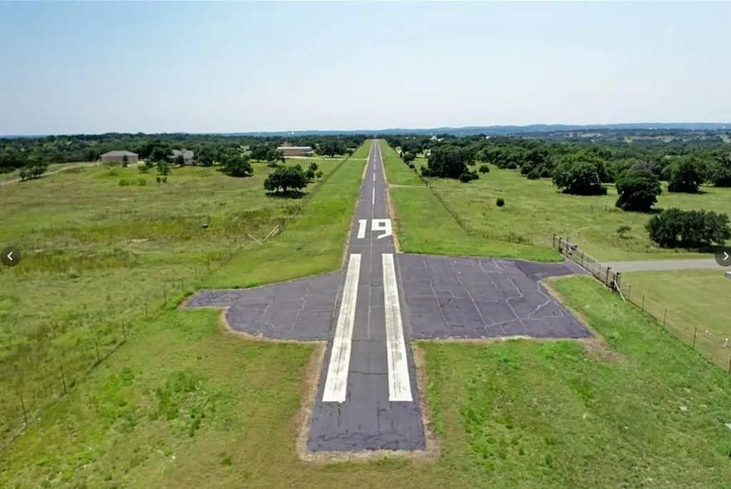 920 Crosswind Drive Blanco TX 78606