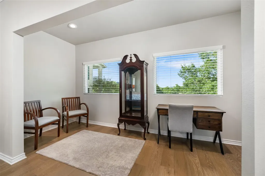 5805 Buckpasser Cove Austin TX 78746