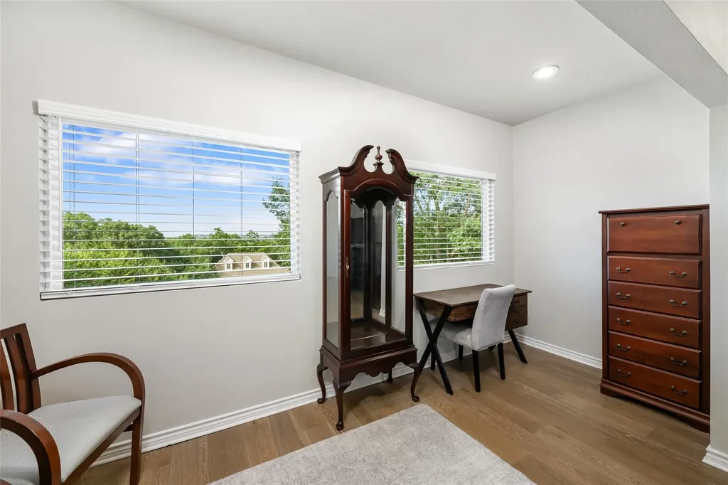 5805 Buckpasser Cove Austin TX 78746