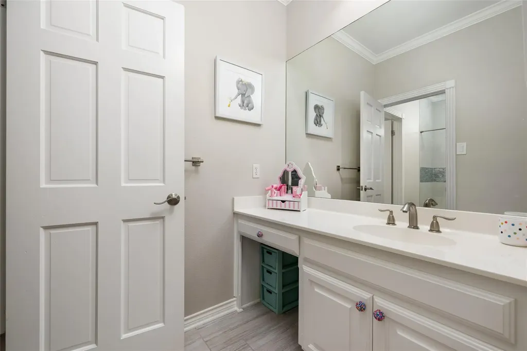 5805 Buckpasser Cove Austin TX 78746
