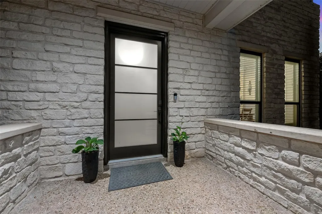 5805 Buckpasser Cove Austin TX 78746