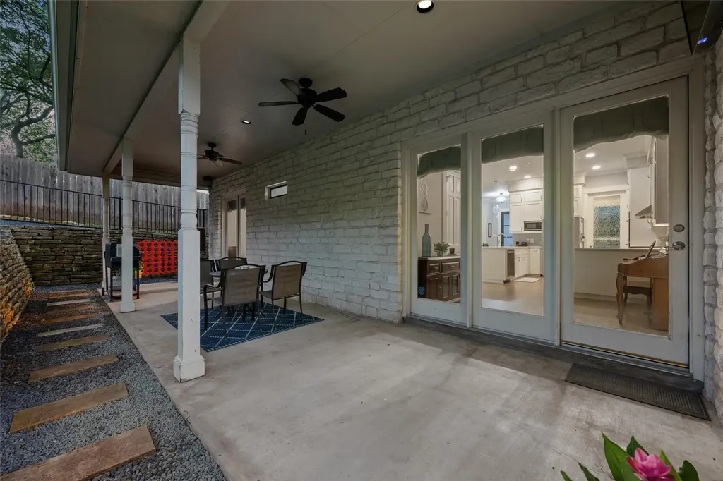 5805 Buckpasser Cove Austin TX 78746