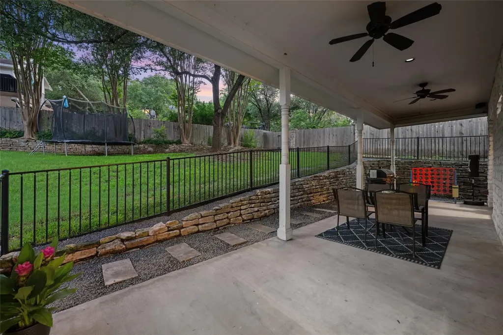 5805 Buckpasser Cove Austin TX 78746