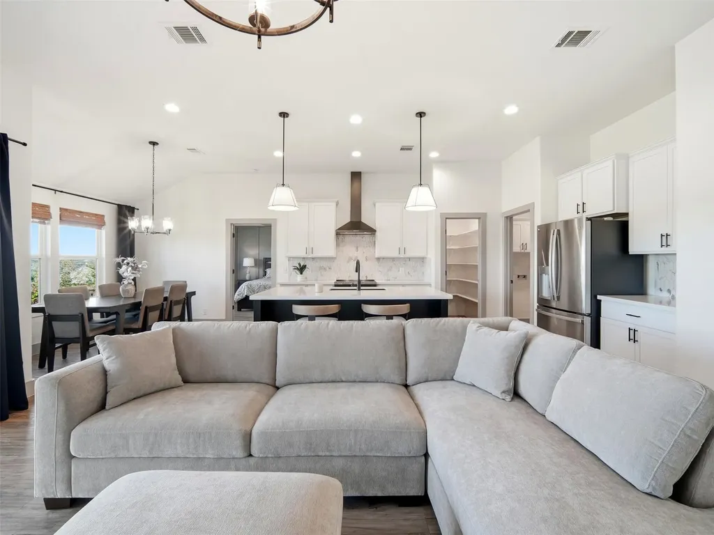 101 N Jerry Gray Blanco TX 78606