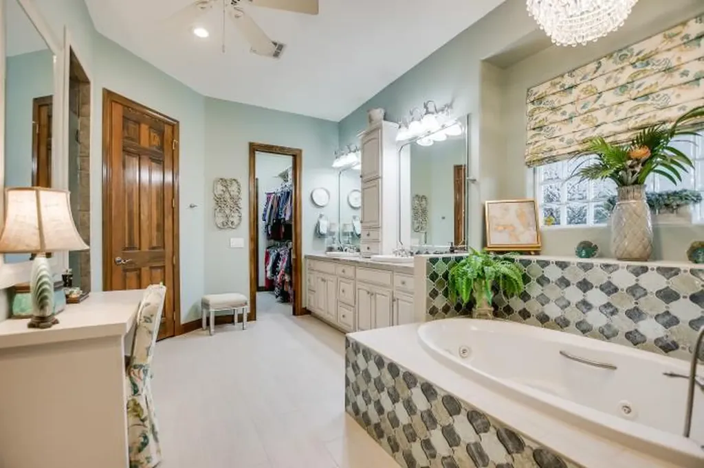 202 Big Sky Horseshoe Bay TX 78657