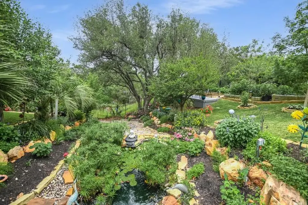 202 Big Sky Horseshoe Bay TX 78657