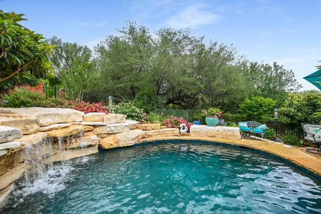 202 Big Sky Horseshoe Bay TX 78657
