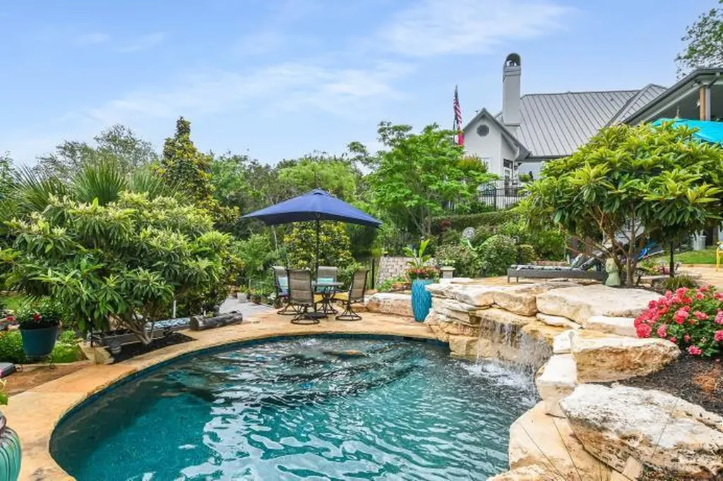 202 Big Sky Horseshoe Bay TX 78657