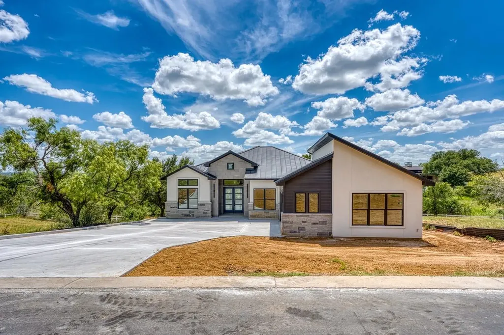 1310 Cats Eye Horseshoe Bay TX 78657