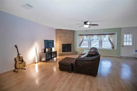1609 Woodhill Drive Round Rock TX 78681