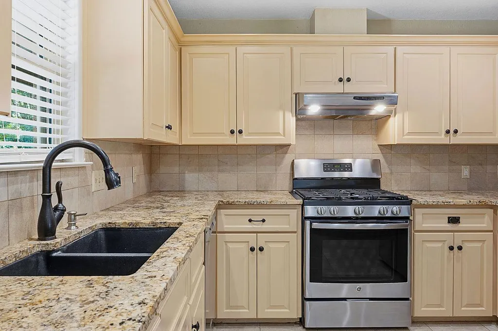2002 Terry Lane Georgetown TX 78628