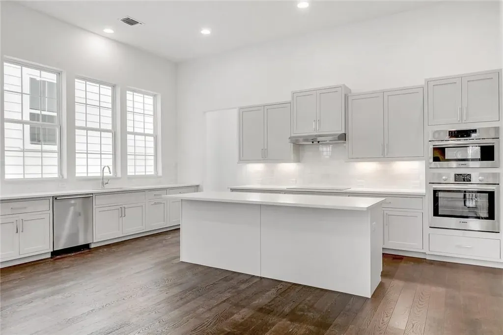 4502 Grassland Drive Austin TX 78723