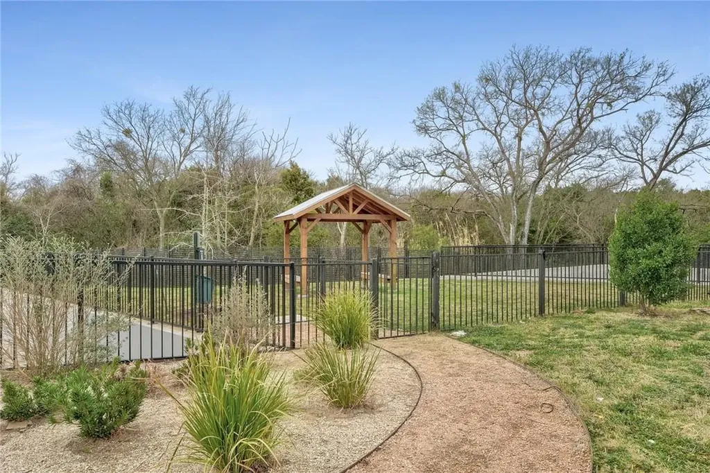 4502 Grassland Drive Austin TX 78723