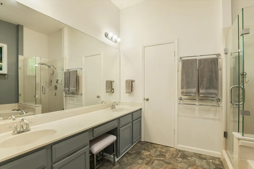 8109 Flashpan Cove Austin TX 78729
